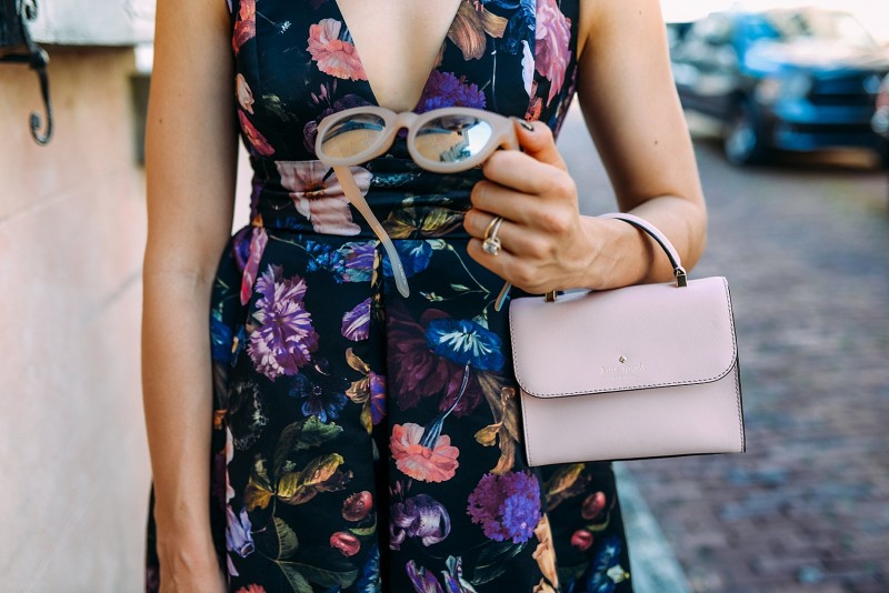 blush and camo, how to style, style tips, floral print, floral print dress, block heels