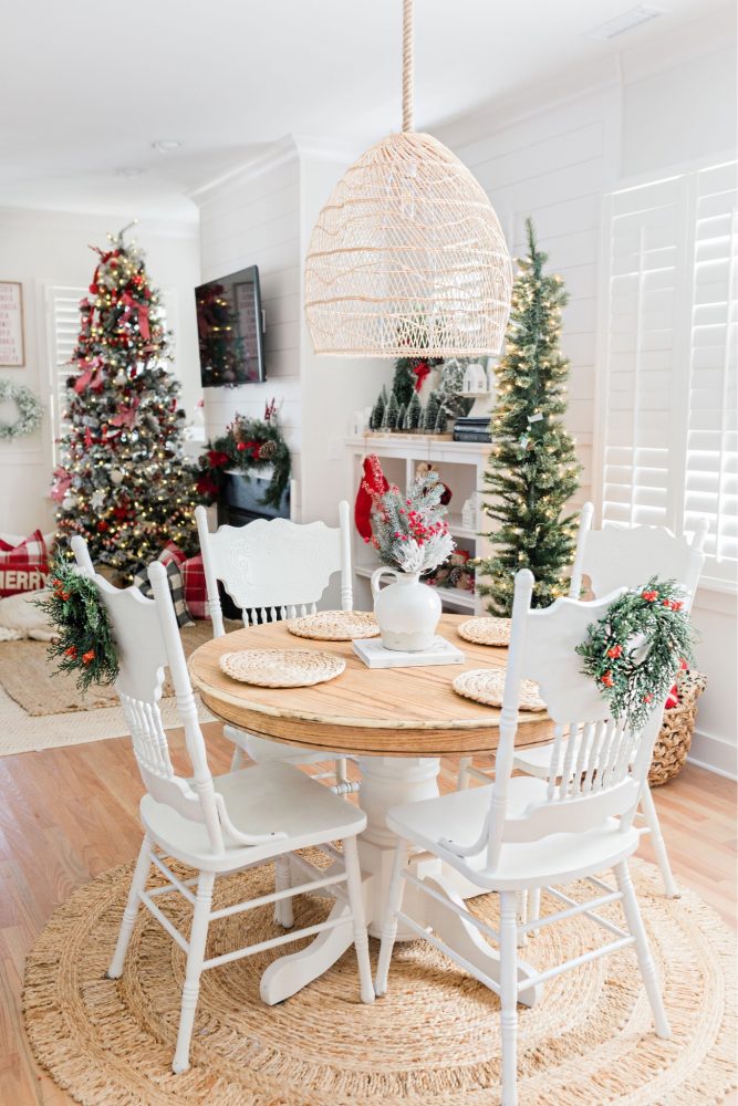 Cozy & Affordable Farmhouse Christmas Home Decor - Julianna Claire